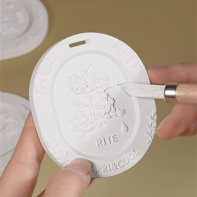 Aromatherapy Wax Tablets Oud Agarwood Relieve Stress Long Lasting Fragrance Unique Car Accessories Freshen the Air Freesia