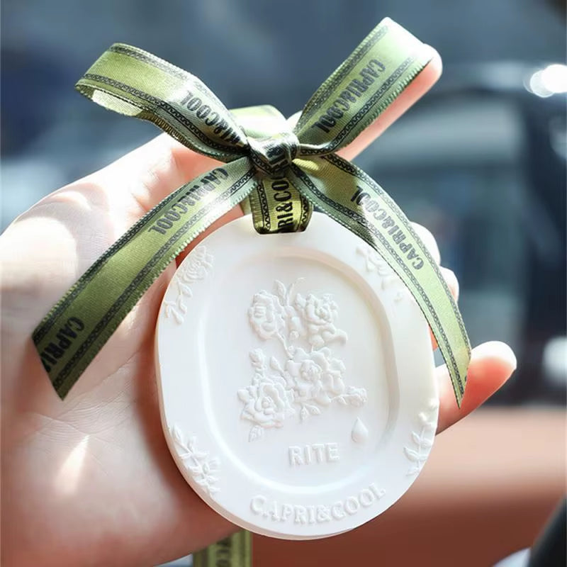 Aromatherapy Wax Tablets Oud Agarwood Relieve Stress Long Lasting Fragrance Unique Car Accessories Freshen the Air Freesia